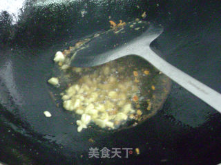 炒腊猪耳朵的做法步骤：2