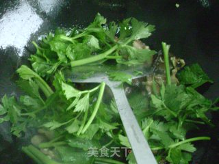 炒腊猪耳朵的做法步骤：4