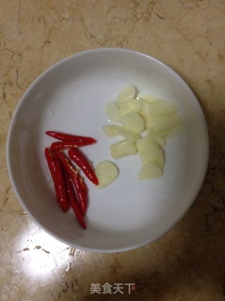 炒芦笋的做法步骤：2
