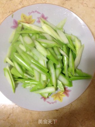 炒芦笋的做法步骤：5