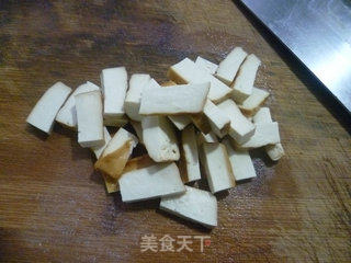 香干炒花蛤的做法步骤：2
