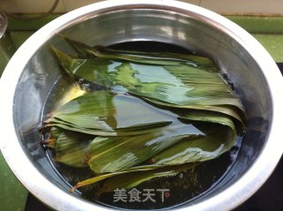 蜜枣粽子的做法步骤：1