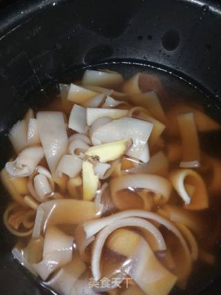自制美味猪皮冻的做法步骤：8