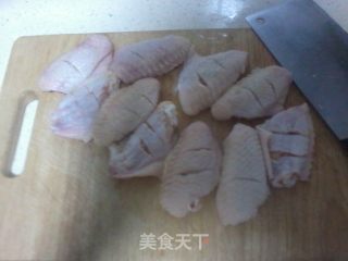 烧鸡翅中的做法步骤：1