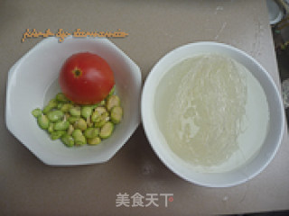 蚕豆粉丝汤的做法步骤：1