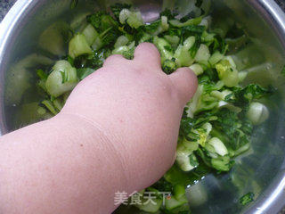 虾皮炒手捏菜的做法步骤：5