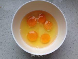 蔬菜蛋炒饭的做法步骤：1