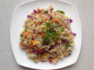 蔬菜蛋炒饭的做法步骤：5