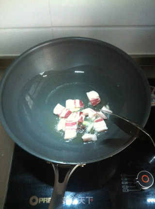 土豆炒肉的做法步骤：4