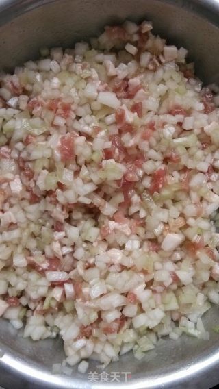 冬瓜包子的做法步骤：4