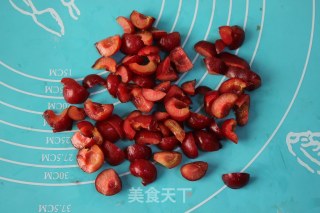 酥樱桃蛋糕的做法步骤：4