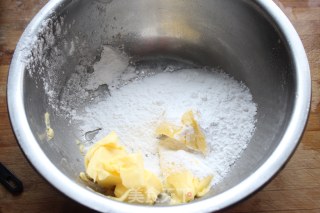 酥樱桃蛋糕的做法步骤：6