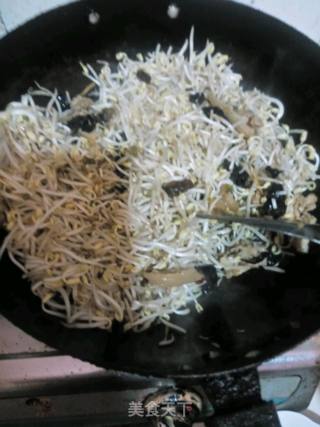 炒绿豆芽的做法步骤：10