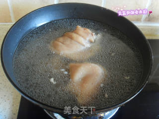 水晶肘子的做法步骤：7