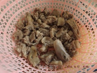 酸萝卜海带老鸭汤的做法步骤：2