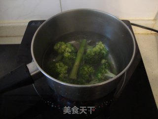 牛肉胡萝卜炒饭的做法步骤：1