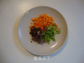 牛肉胡萝卜炒饭的做法步骤：2