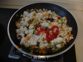 牛肉胡萝卜炒饭的做法步骤：5