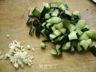 老醋花生的做法步骤：2