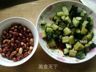 老醋花生的做法步骤：4