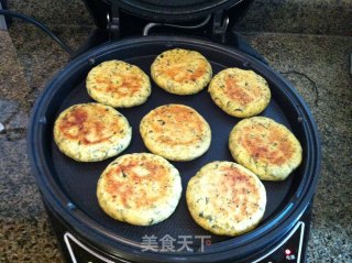 芹菜叶玉米饼的做法步骤：9