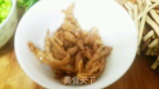 毛豆香干青椒肉丝的做法步骤：6