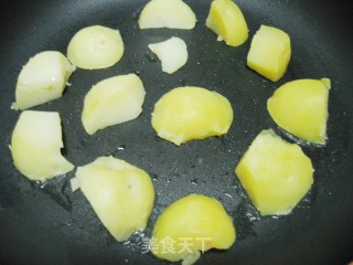 吃了就上瘾的——锅巴土豆的做法步骤：3