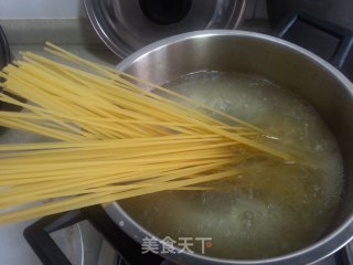 咖喱台虾意面的做法步骤：2