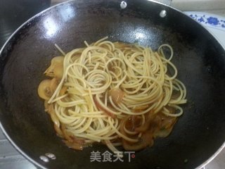 咖喱台虾意面的做法步骤：7