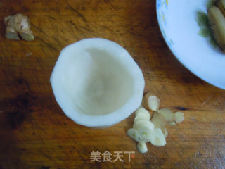 打造夏日无油烟厨房---萝卜盅蒸蛏的做法步骤：2