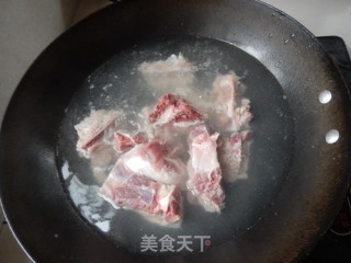 冬瓜薏米骨汤的做法步骤：4