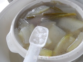 冬瓜薏米骨汤的做法步骤：10
