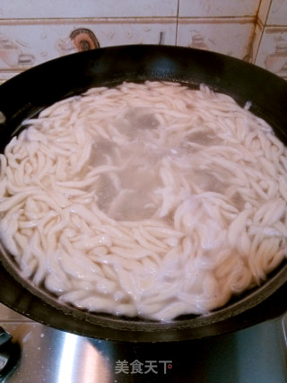 番茄羊肉剪刀面的做法步骤：12