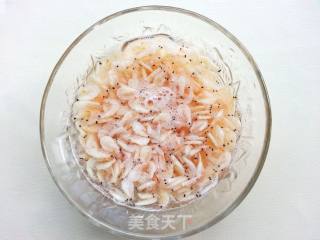 经典家常下饭菜——尖椒拌虾皮的做法步骤：2