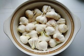 夏天配粥小菜————腌蒜头的做法步骤：2