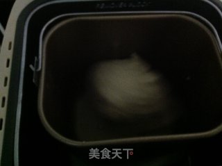 牛奶吐司（面包机版）的做法步骤：1