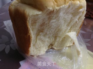牛奶吐司（面包机版）的做法步骤：11