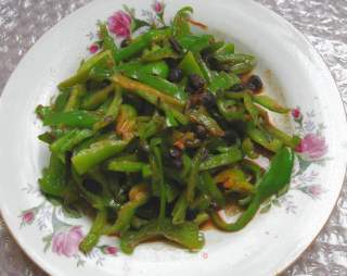 豆豉尖椒的做法步骤：5