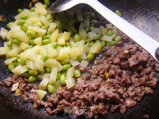 豆香牛肉丁的做法步骤：6