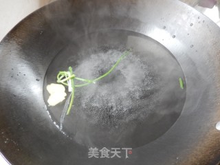 卤鸡腿面的做法步骤：3
