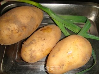 香辣土豆丝的做法步骤：1