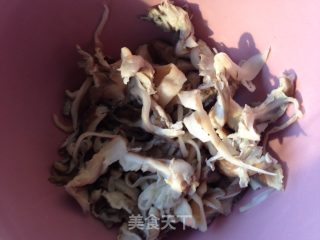 炸鲜蘑的做法步骤：3