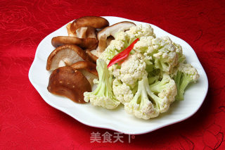 香菇炒花菜的做法步骤：2