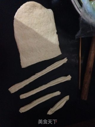 健康早餐-----自制放心油条的做法步骤：3