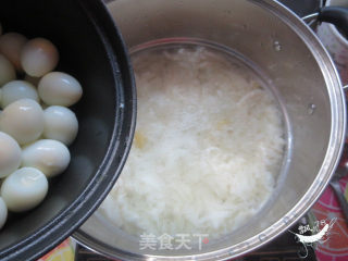 鹑鹌蛋白果糖水的做法步骤：6