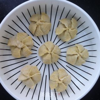 小风车蒸饺的做法步骤：11