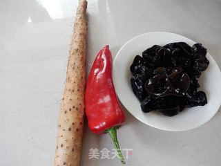 山药炒木耳的做法步骤：1