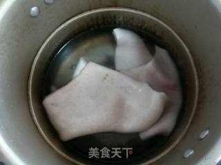 猪皮冻的做法步骤：1