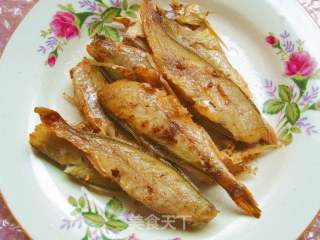 油煎小黄鱼的做法步骤：3