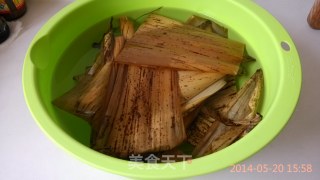 三角粽的做法步骤：2